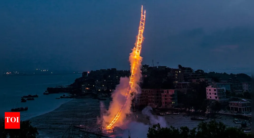 Sky Ladder: A Breathtaking Fusion of Art, Technology, and Human Imagination